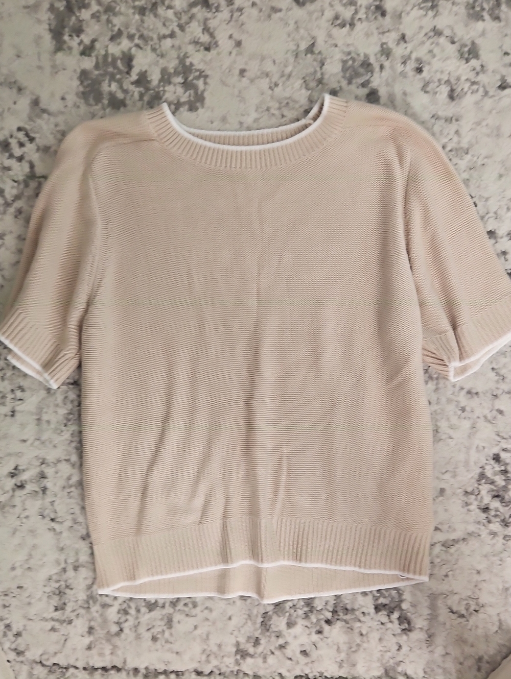 Amazon Beige Short-Sleeve Crewneck Sweater with White Trim